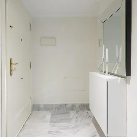 Apartment Urb La Dama De Noche 4br Marbella