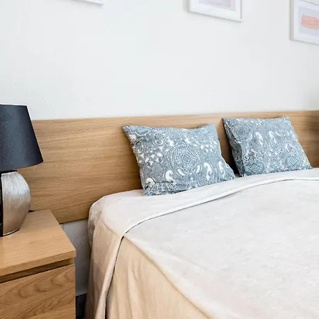 Urb La Dama De Noche 4br Apartment Marbella
